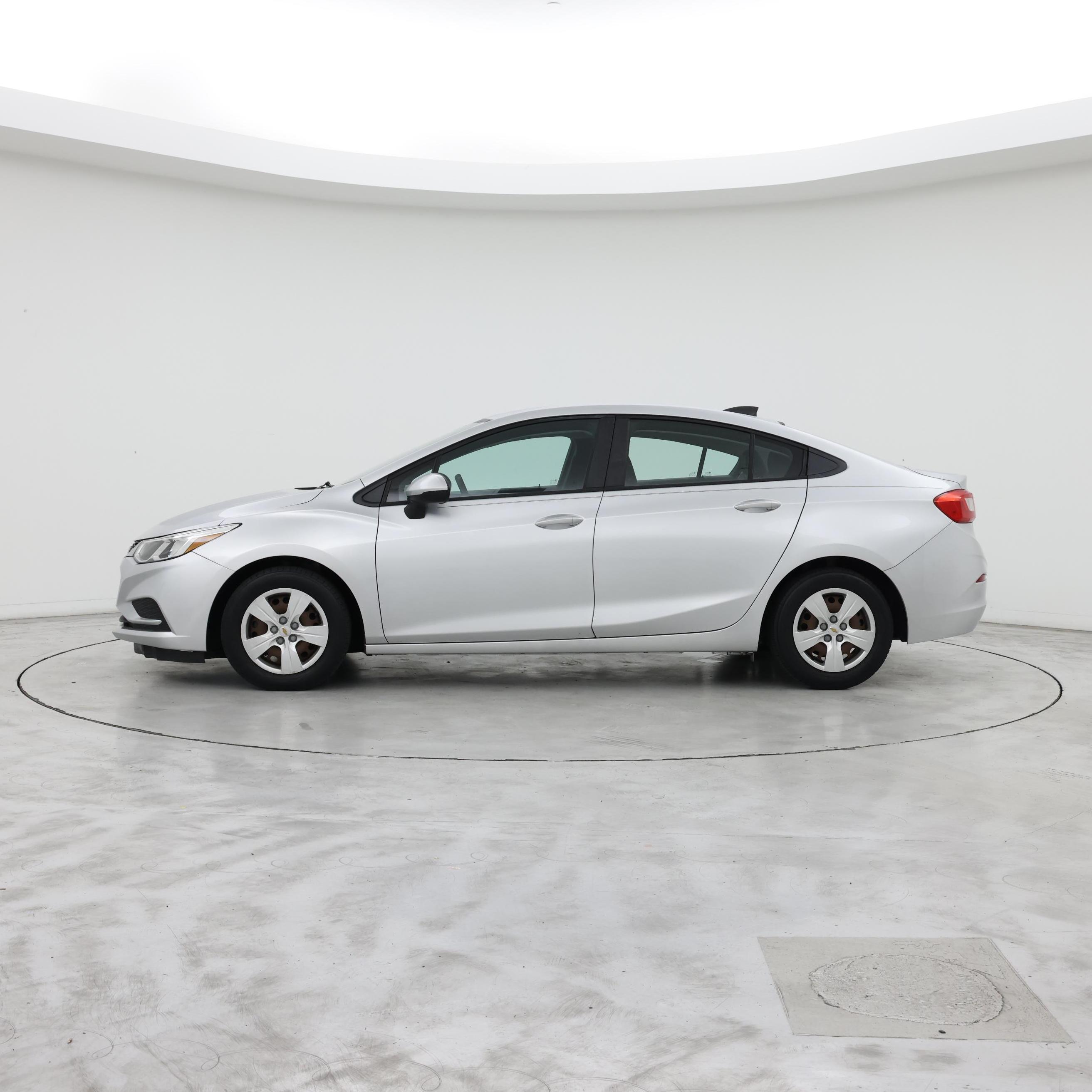 Thumbnail: 2016 Chevrolet Cruze - 3