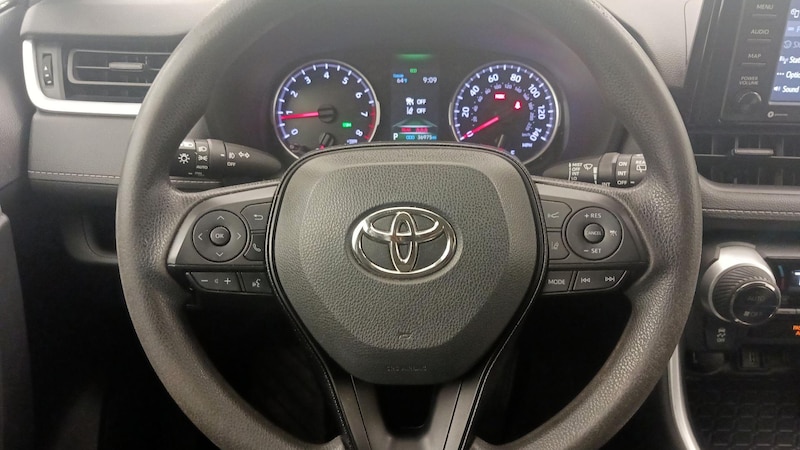 2021 Toyota RAV4 XLE 10