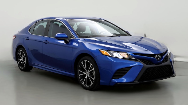 2020 Toyota Camry SE Hero Image