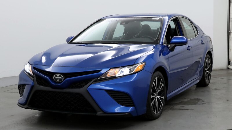 2020 Toyota Camry SE 4