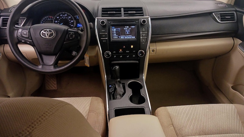 2015 Toyota Camry LE 9