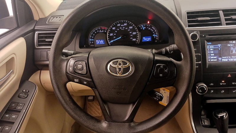 2015 Toyota Camry LE 10