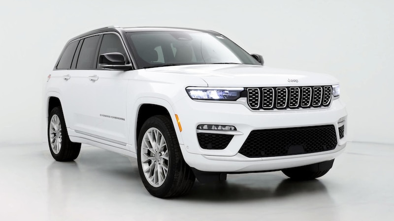 2022 Jeep Grand Cherokee Summit Hero Image