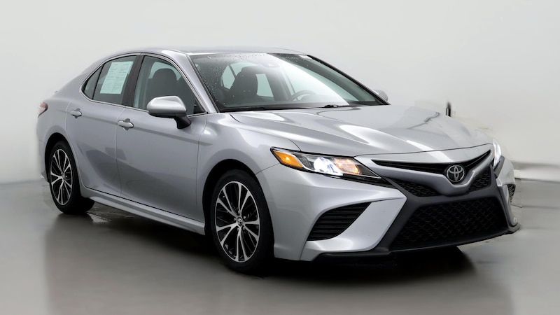 2019 Toyota Camry SE Hero Image