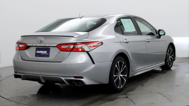 2019 Toyota Camry SE 8