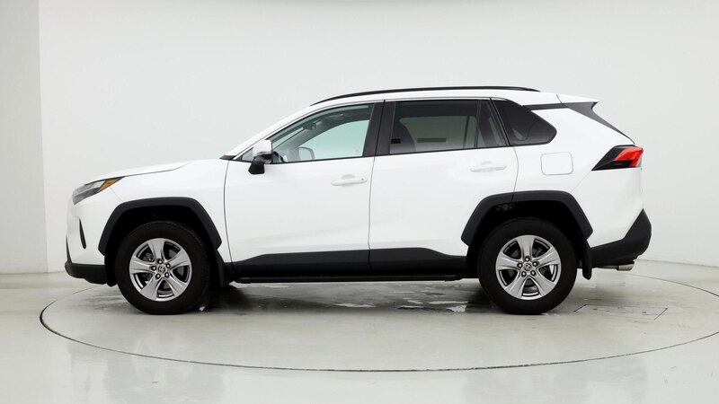 2022 Toyota RAV4 XLE 3