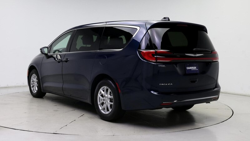 2023 Chrysler Pacifica Touring L 2