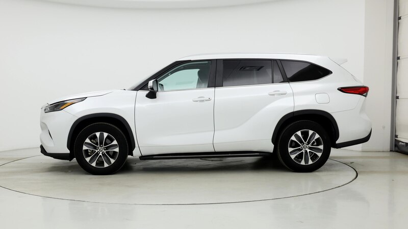 2023 Toyota Highlander XLE 3