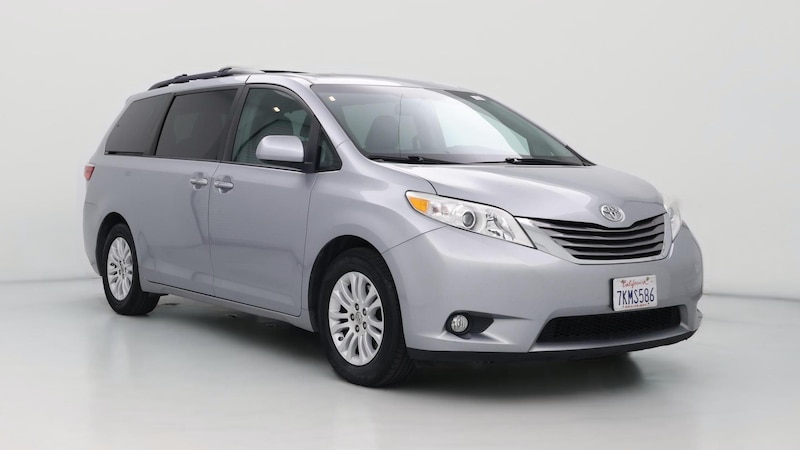 2015 Toyota Sienna XLE Hero Image