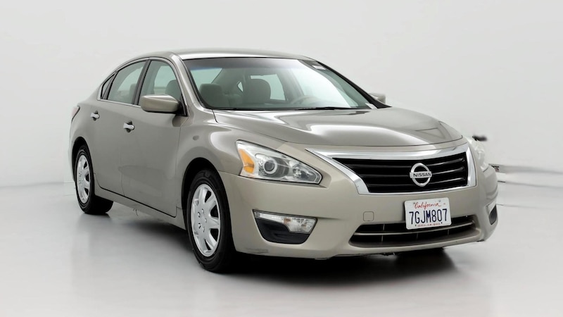 2015 Nissan Altima S Hero Image