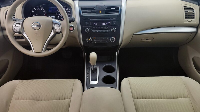 2015 Nissan Altima S 9
