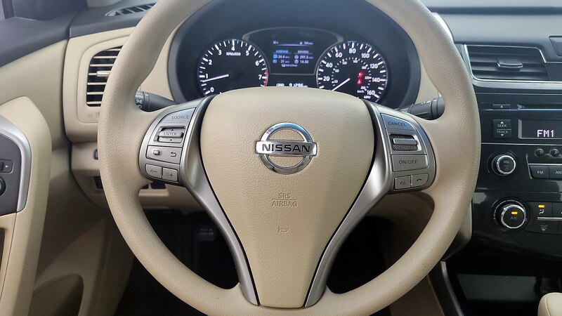 2015 Nissan Altima S 10