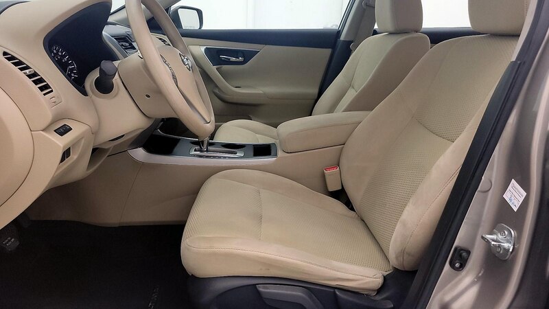 2015 Nissan Altima S 11