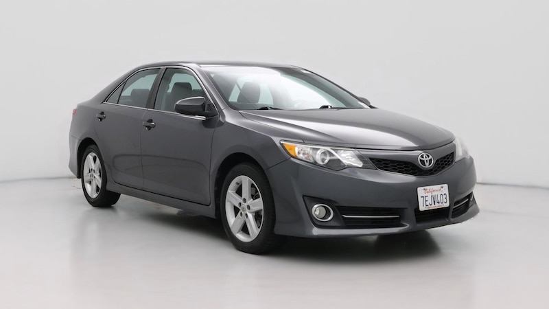 2014 Toyota Camry SE Hero Image