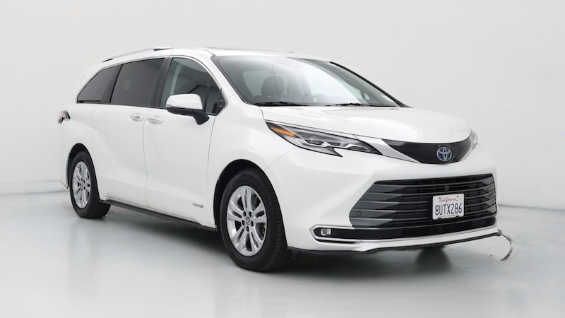 2021 Toyota Sienna Platinum Hero Image