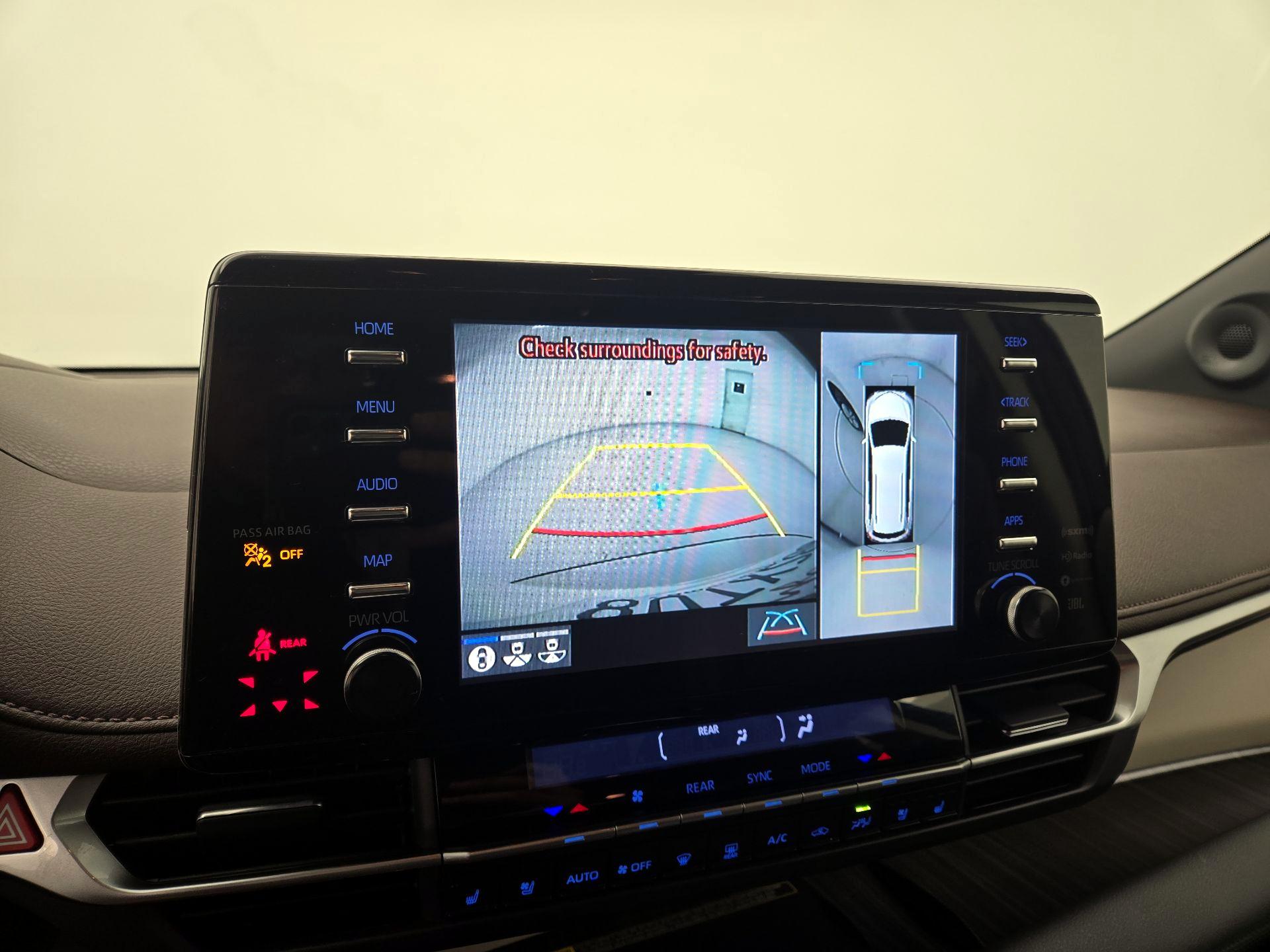 Thumbnail: 2021 Toyota Sienna - 15