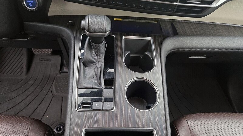 2021 Toyota Sienna Platinum 18