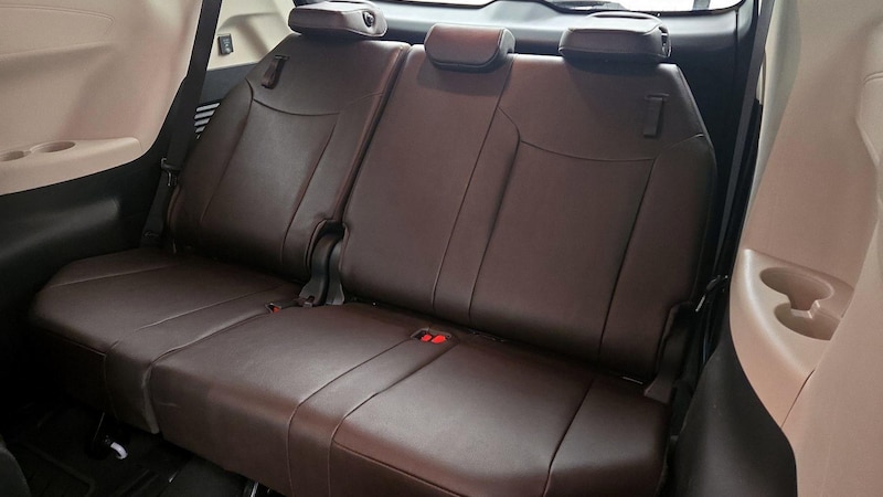 2021 Toyota Sienna Platinum 21