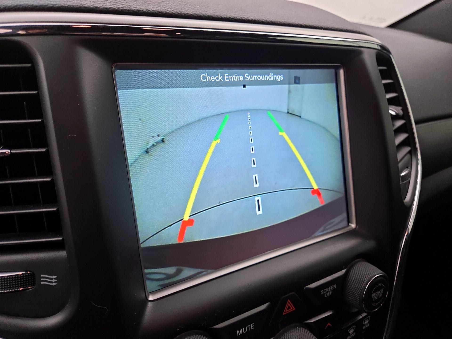 Thumbnail: 2018 Jeep Grand Cherokee - 15