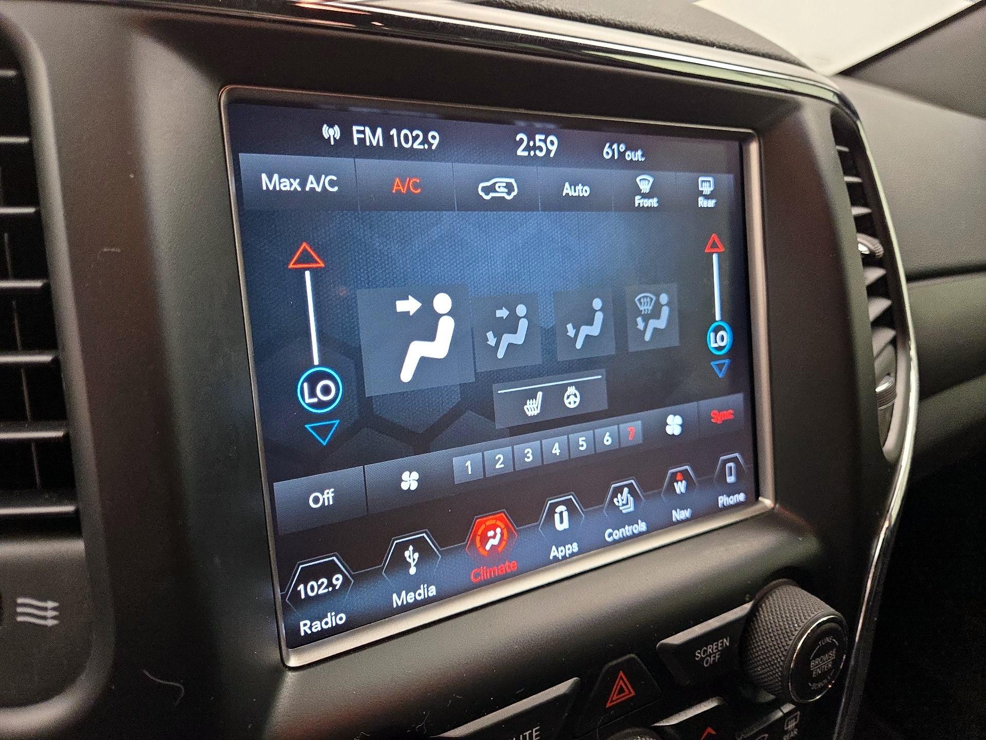 Thumbnail: 2018 Jeep Grand Cherokee - 17