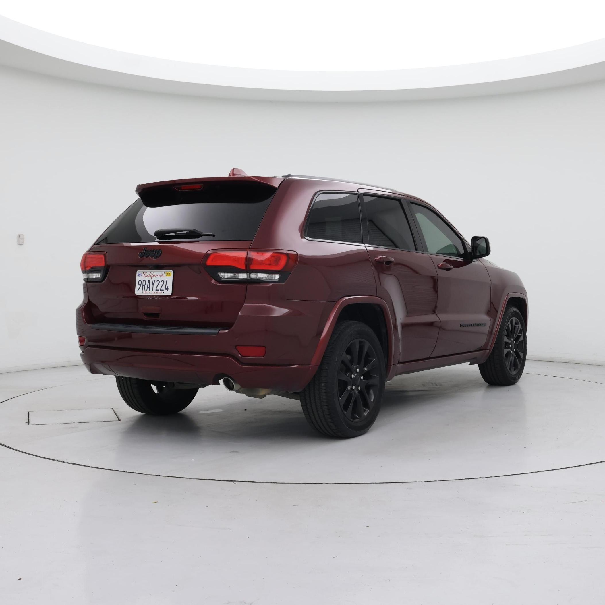 Thumbnail: 2018 Jeep Grand Cherokee - 8