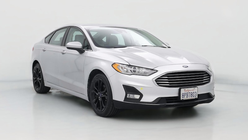 2019 Ford Fusion SE Hero Image
