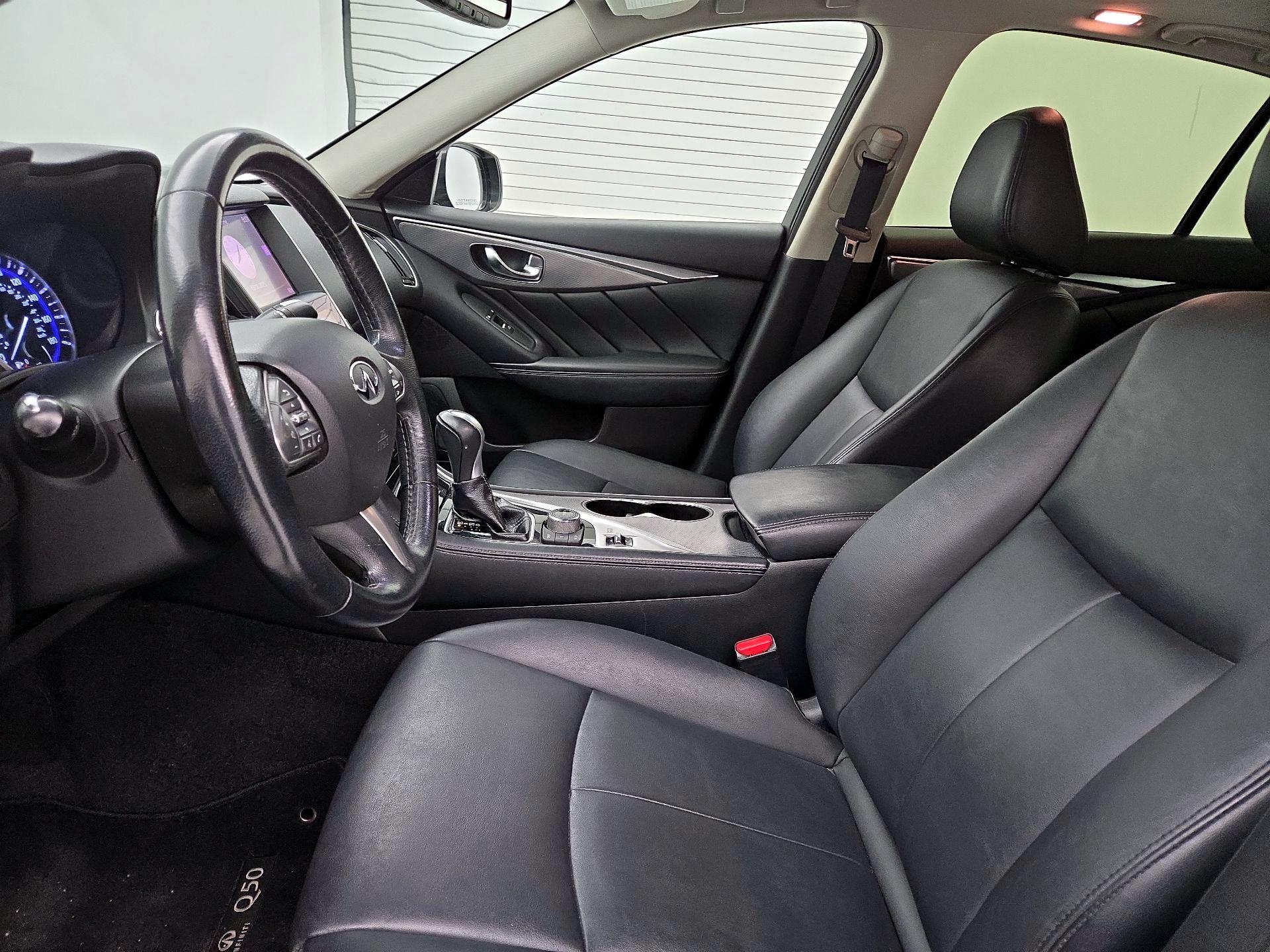 Thumbnail: 2016 INFINITI Q50 - 11
