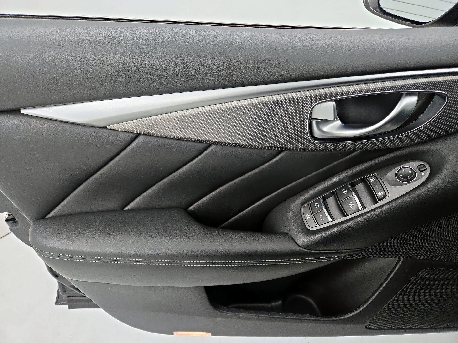 Thumbnail: 2016 INFINITI Q50 - 12