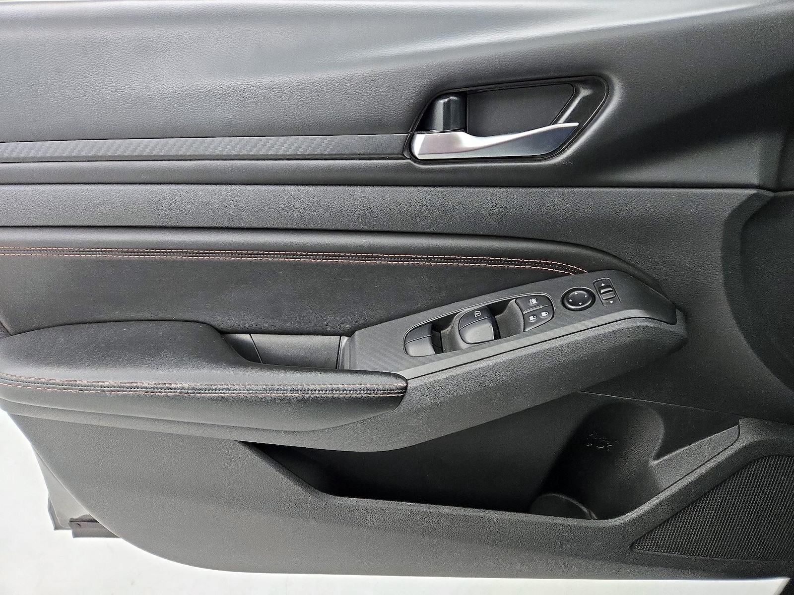 2021 Nissan Altima SR - Photo 13