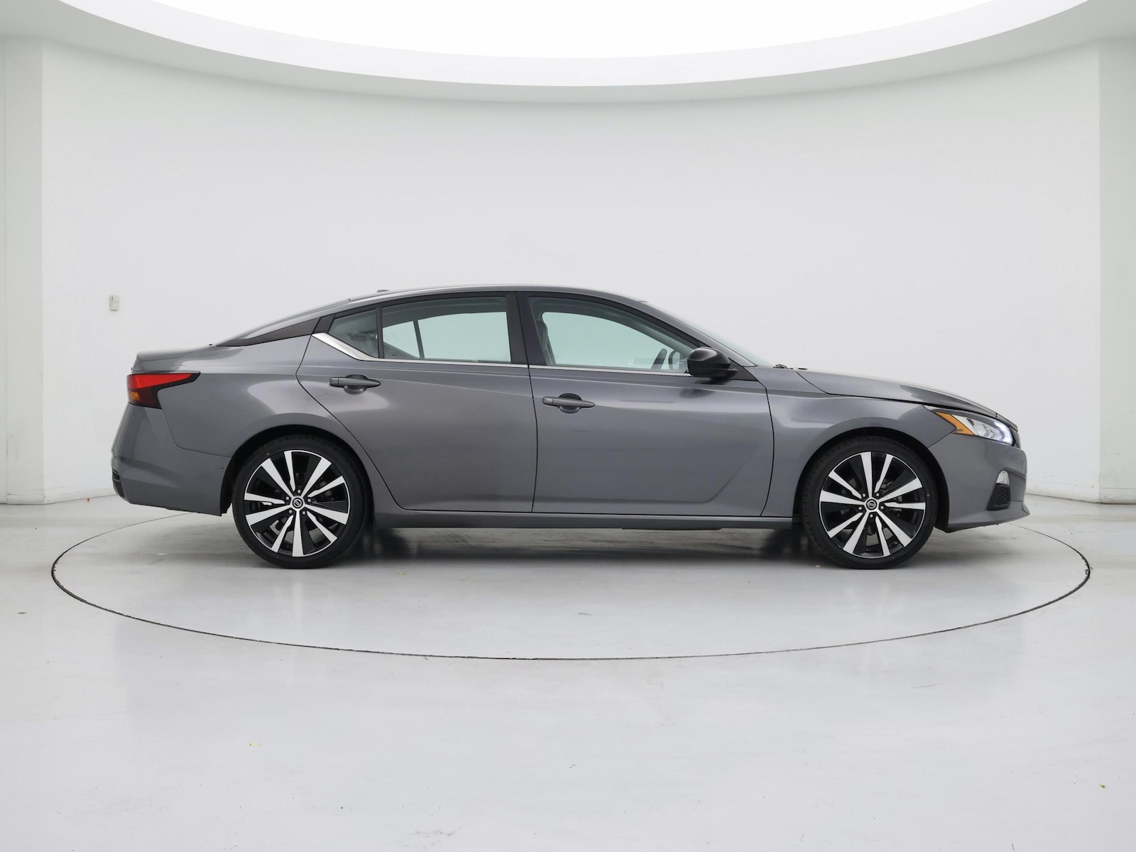 2021 Nissan Altima SR - Photo 8