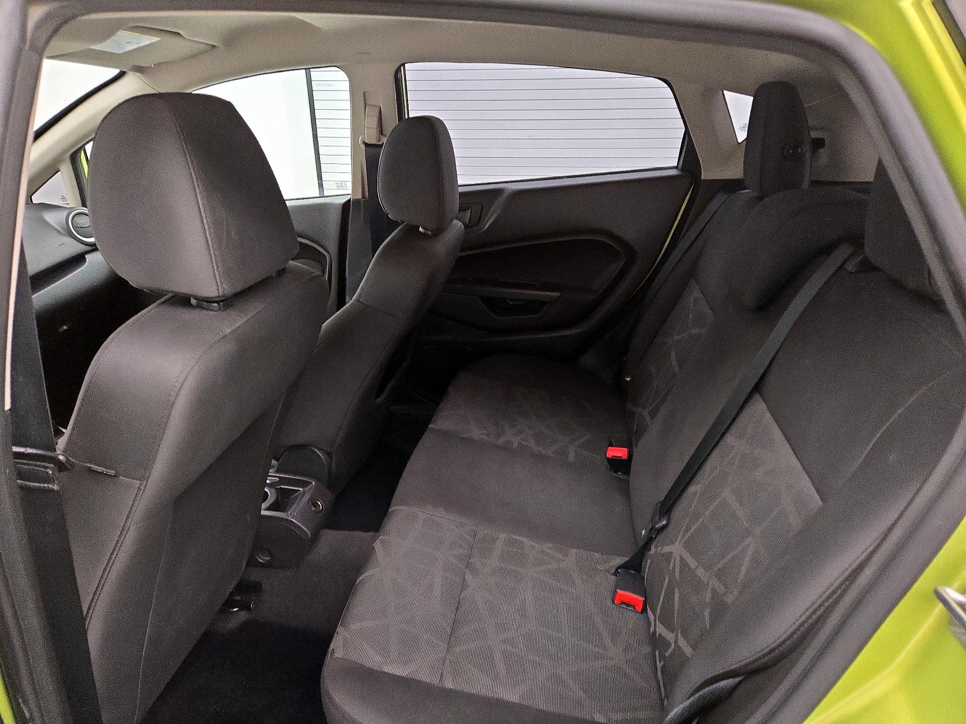 Thumbnail: 2013 Ford Fiesta - 17