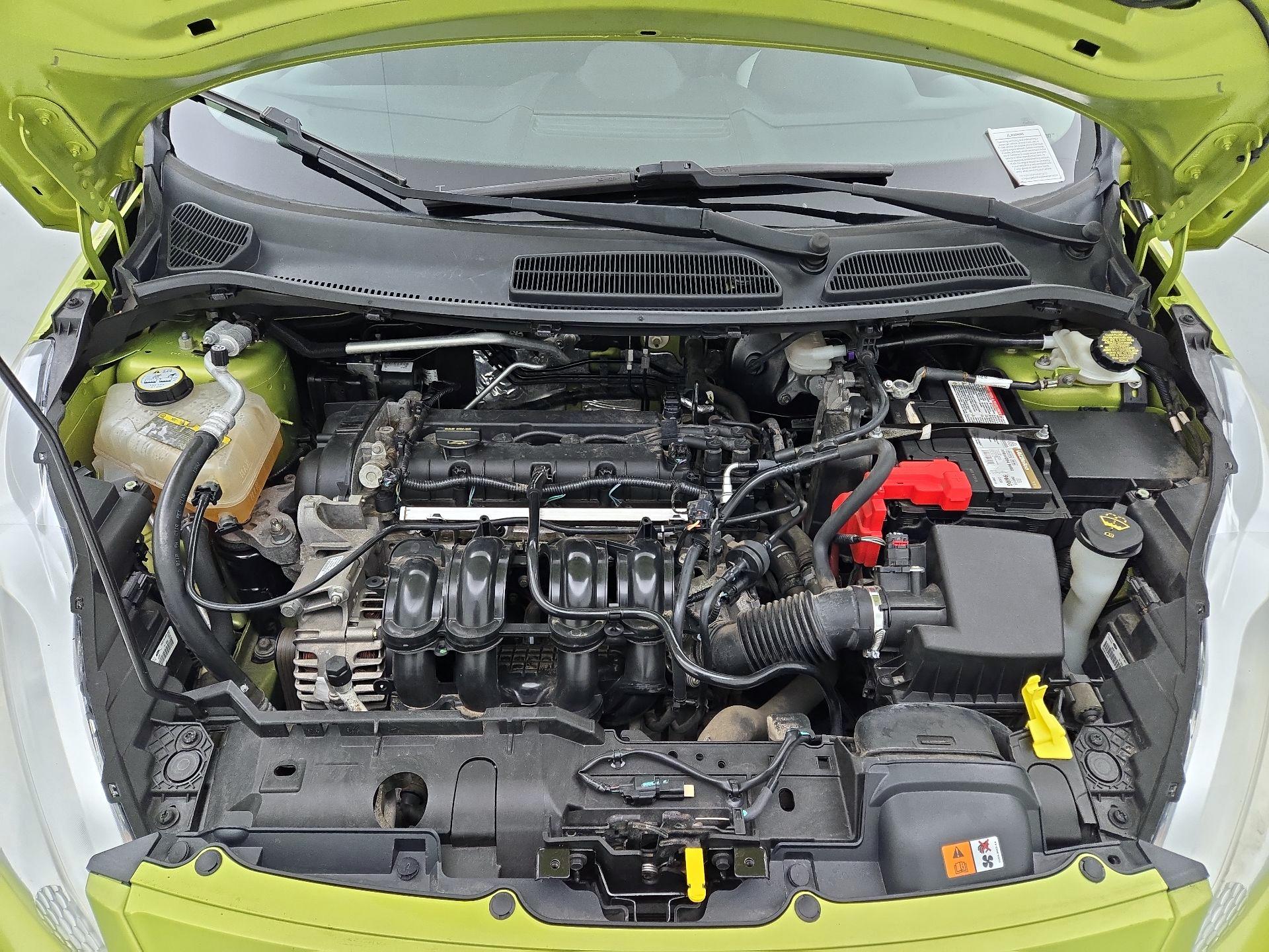 Thumbnail: 2013 Ford Fiesta - 19