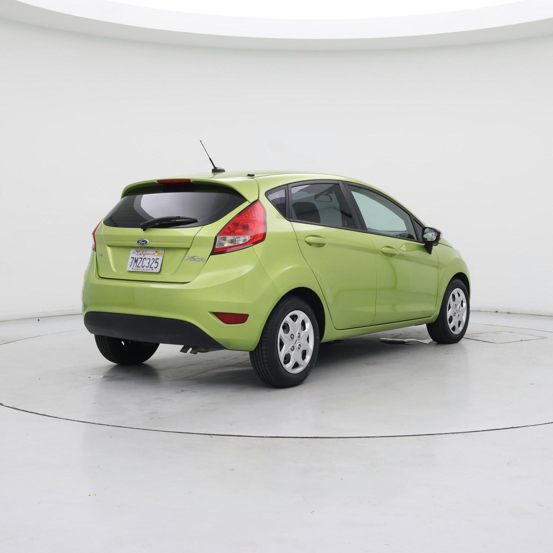 Thumbnail: 2013 Ford Fiesta - 8