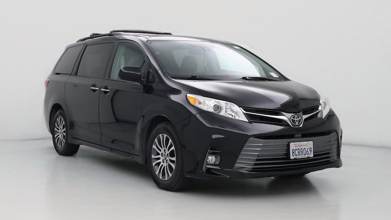 2018 Toyota Sienna XLE Hero Image