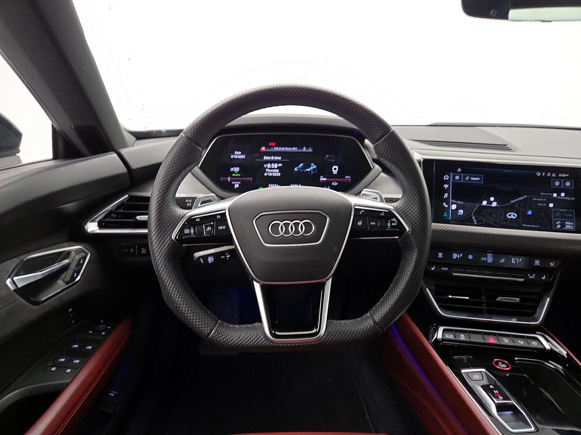 Thumbnail: 2022 Audi e-tron GT - 10