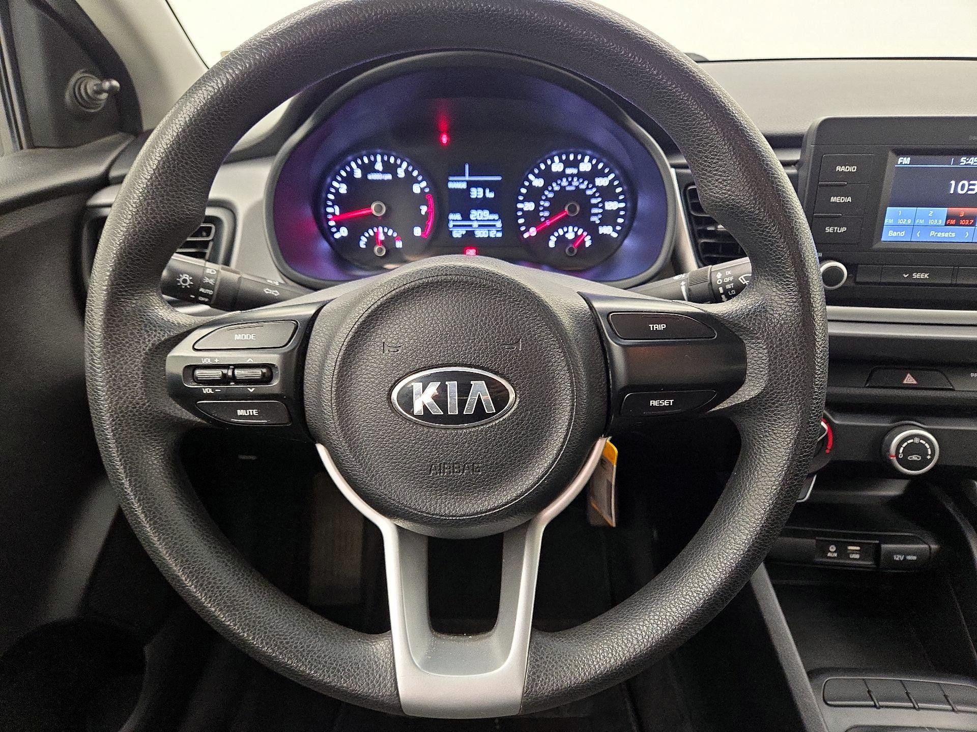 Thumbnail: 2018 Kia Rio - 10