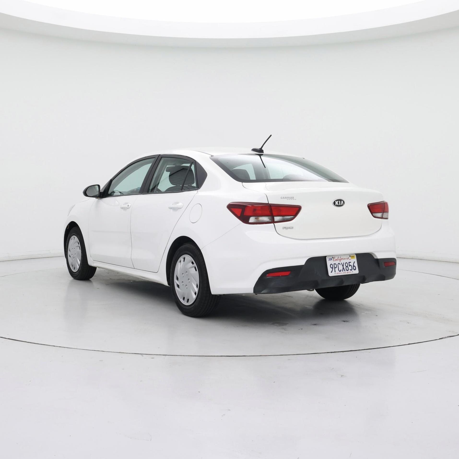 Thumbnail: 2018 Kia Rio - 2