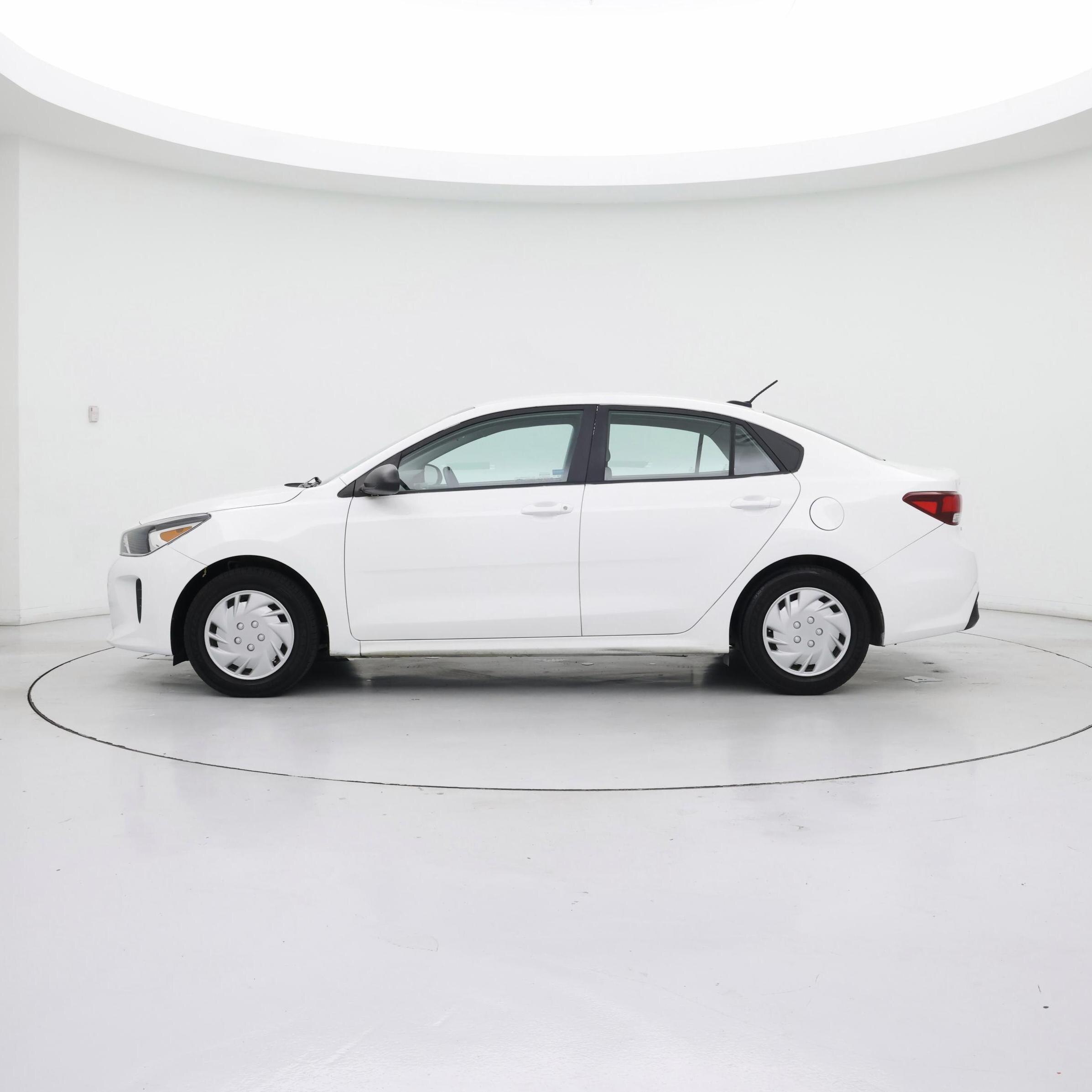 Thumbnail: 2018 Kia Rio - 3