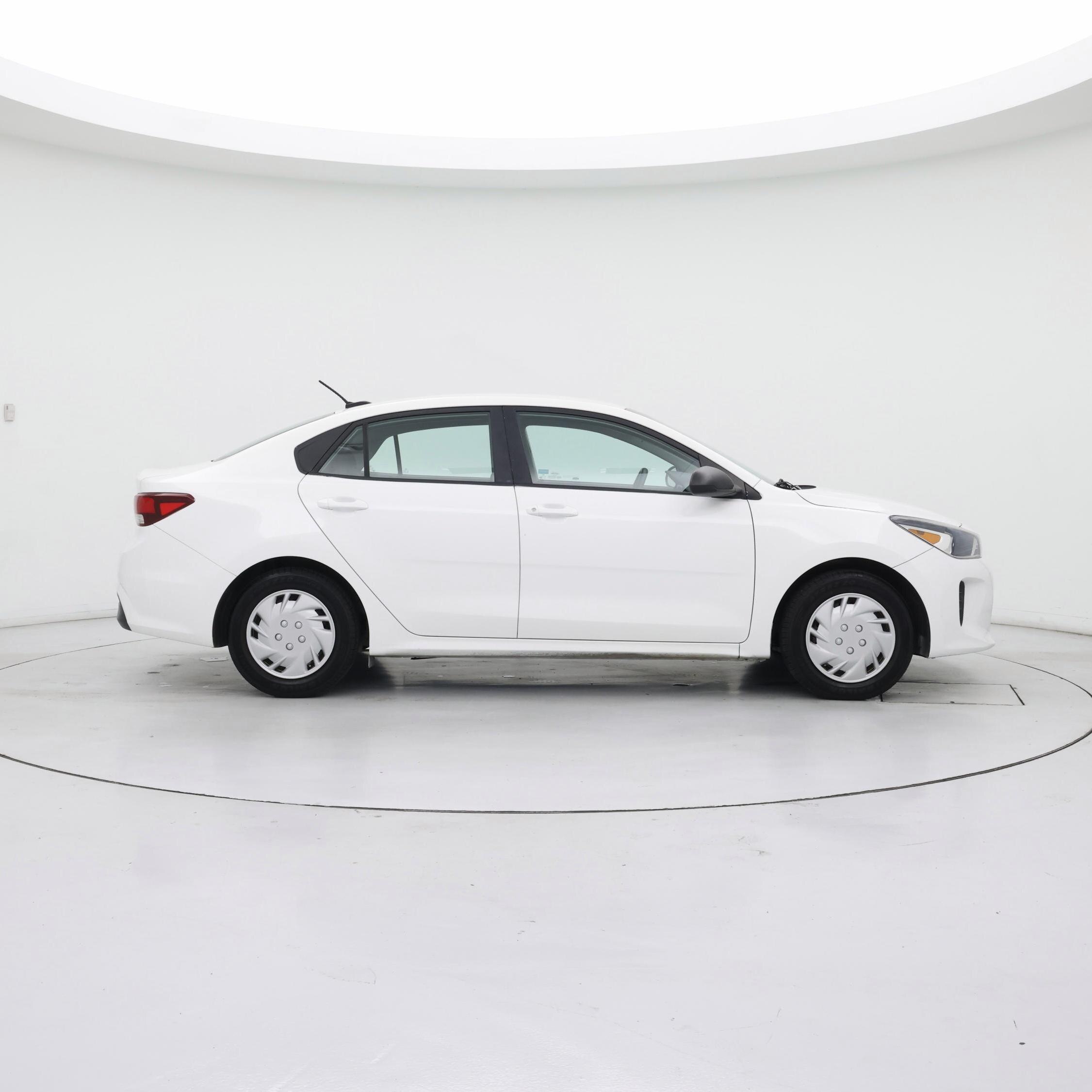 Thumbnail: 2018 Kia Rio - 7
