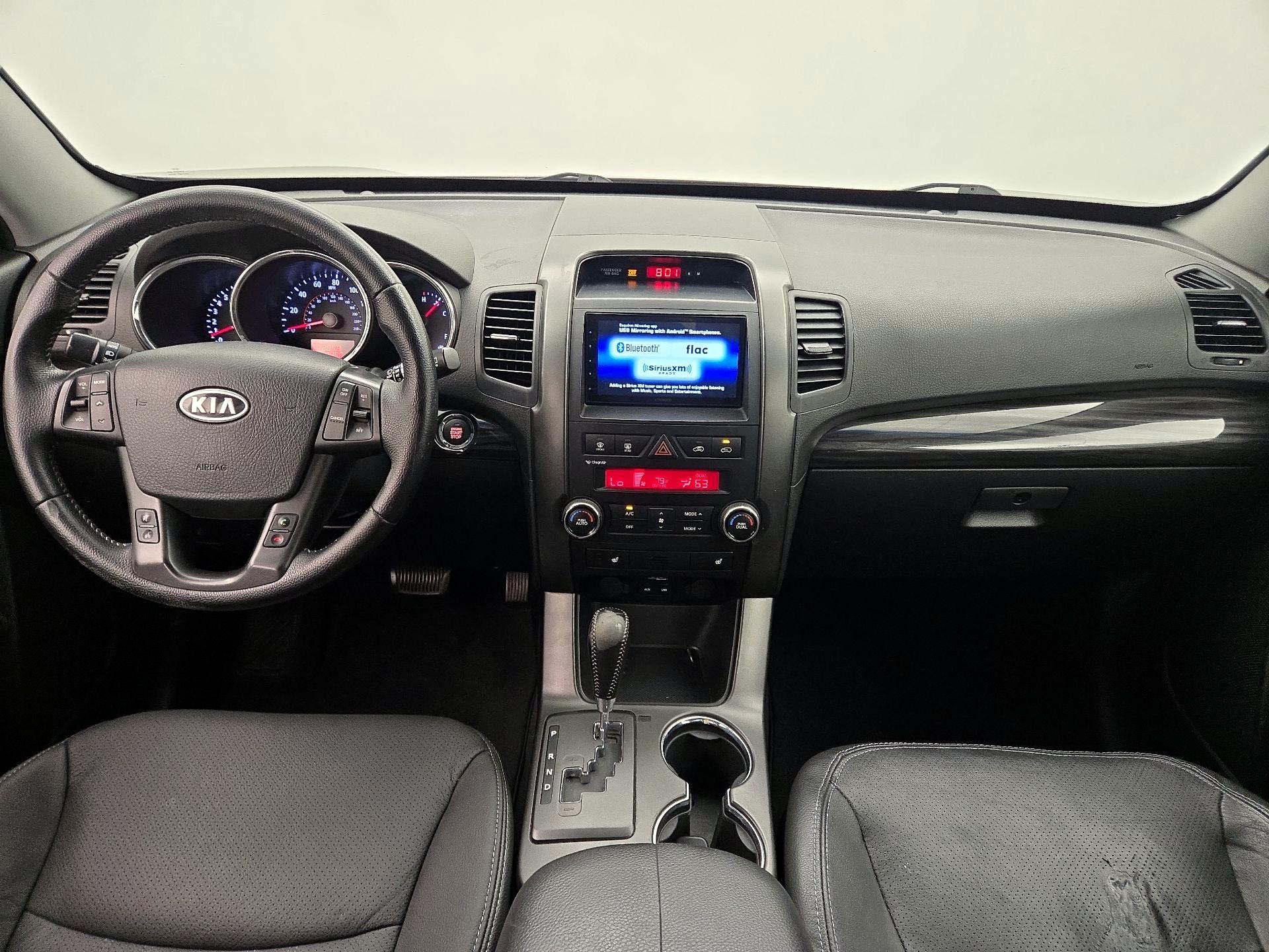 Thumbnail: 2013 Kia Sorento - 9