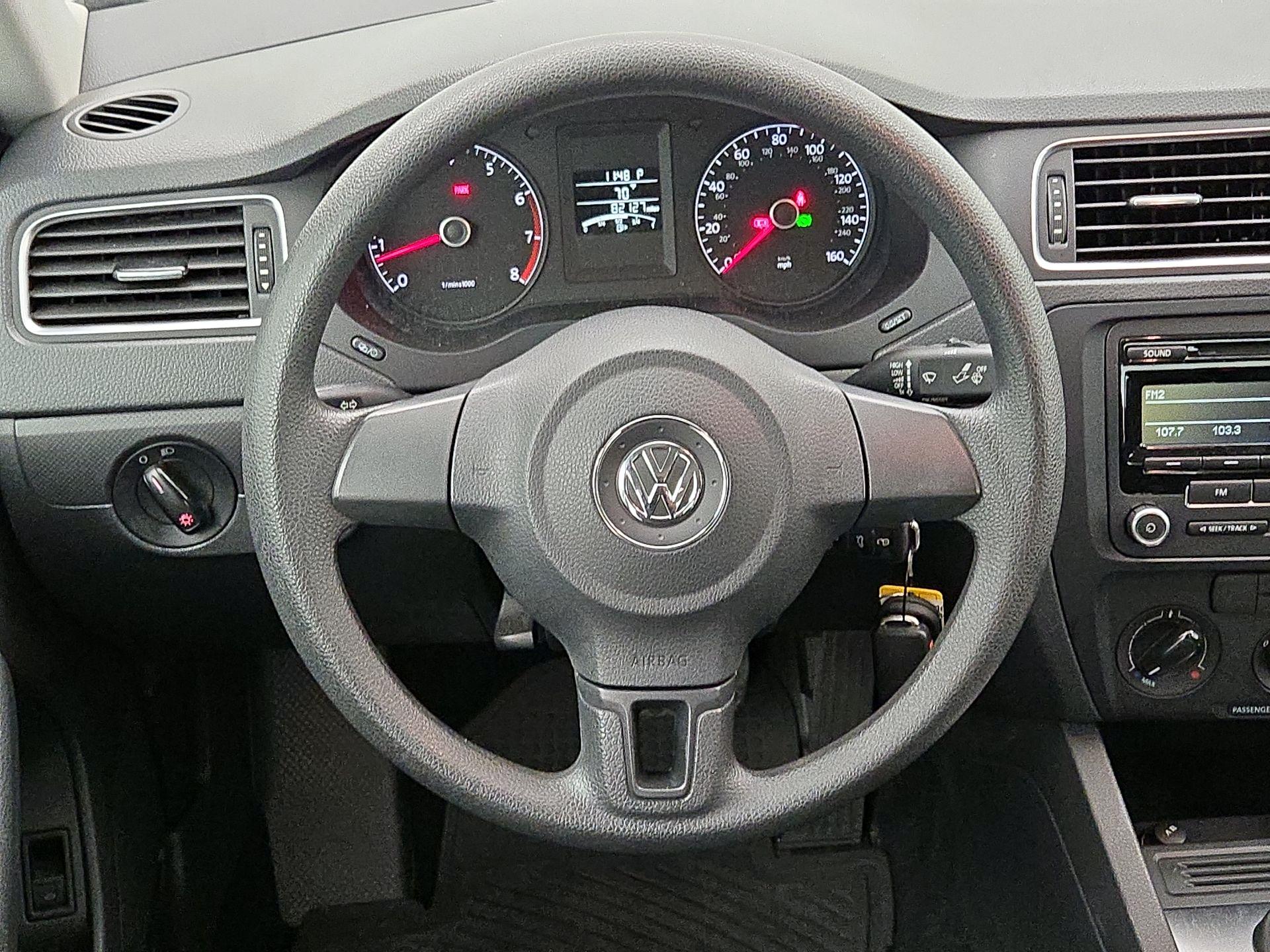 Thumbnail: 2014 Volkswagen Jetta - 10