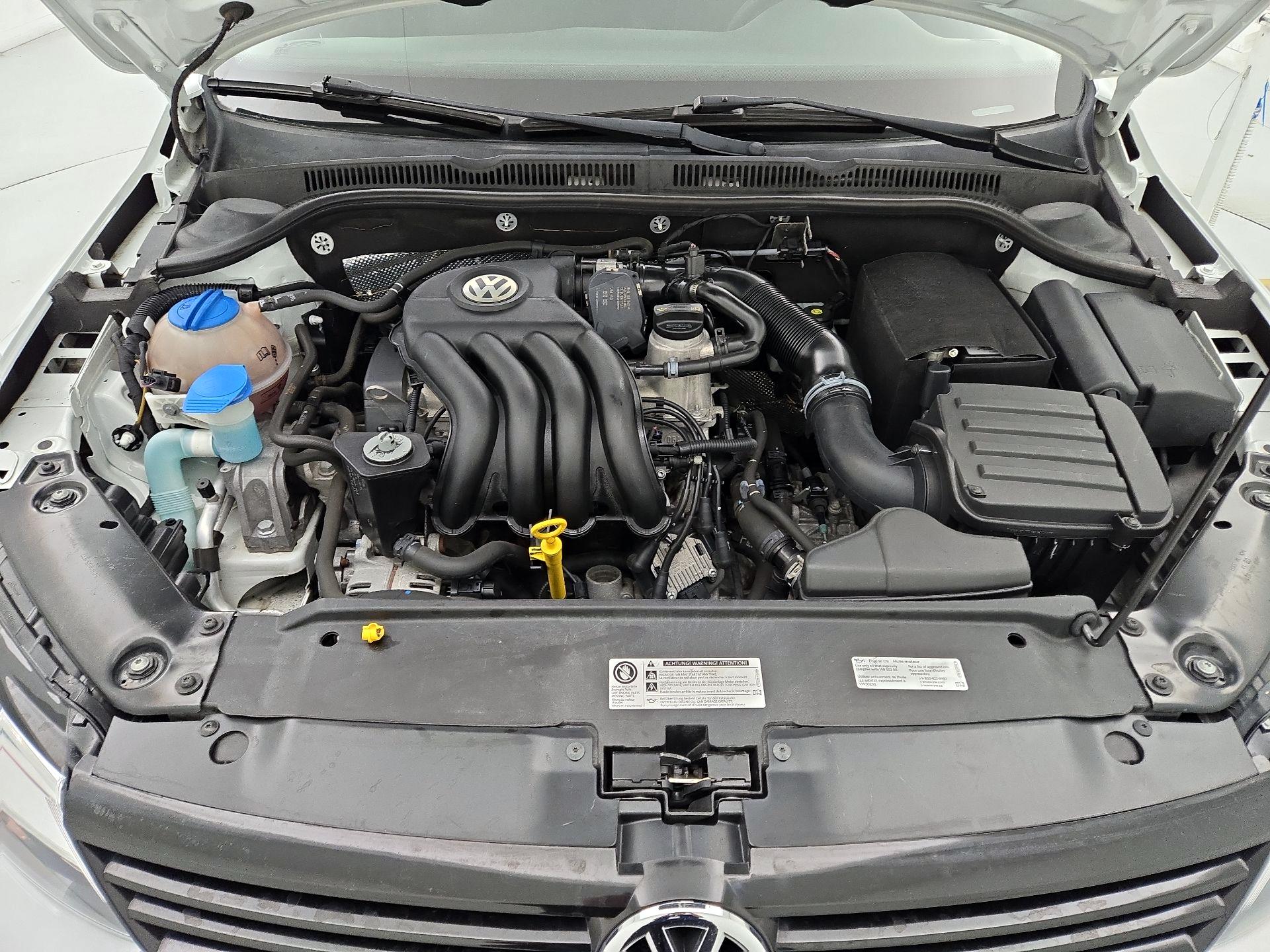 Thumbnail: 2014 Volkswagen Jetta - 20
