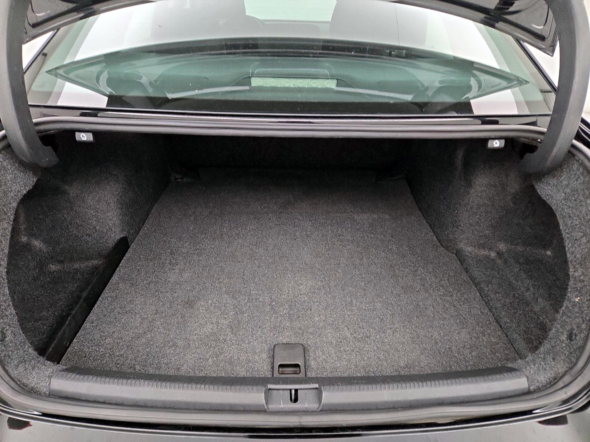 Thumbnail: 2015 Volkswagen Passat - 18
