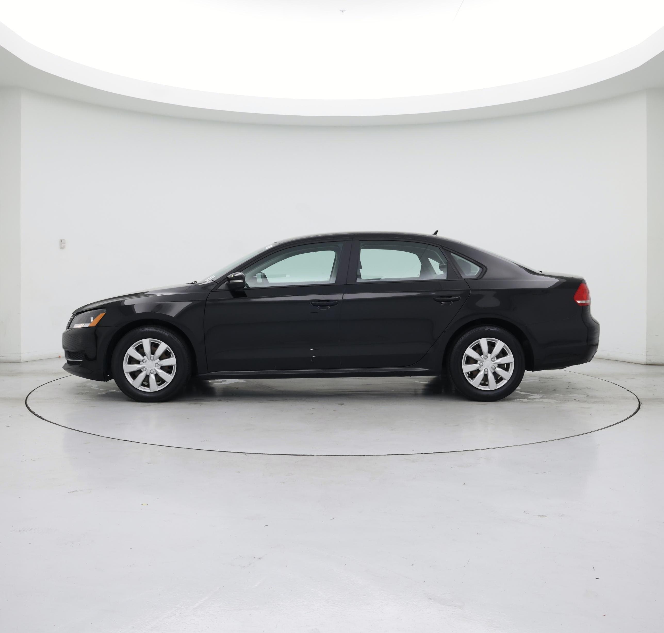 Thumbnail: 2015 Volkswagen Passat - 3