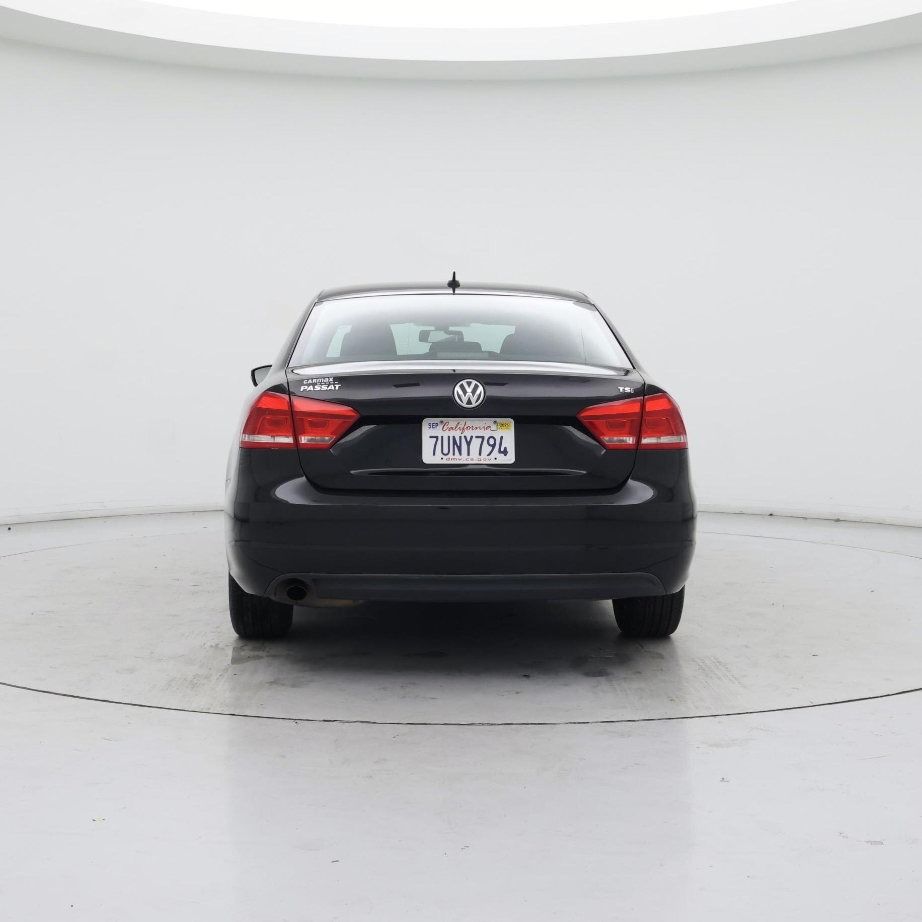 Thumbnail: 2015 Volkswagen Passat - 6