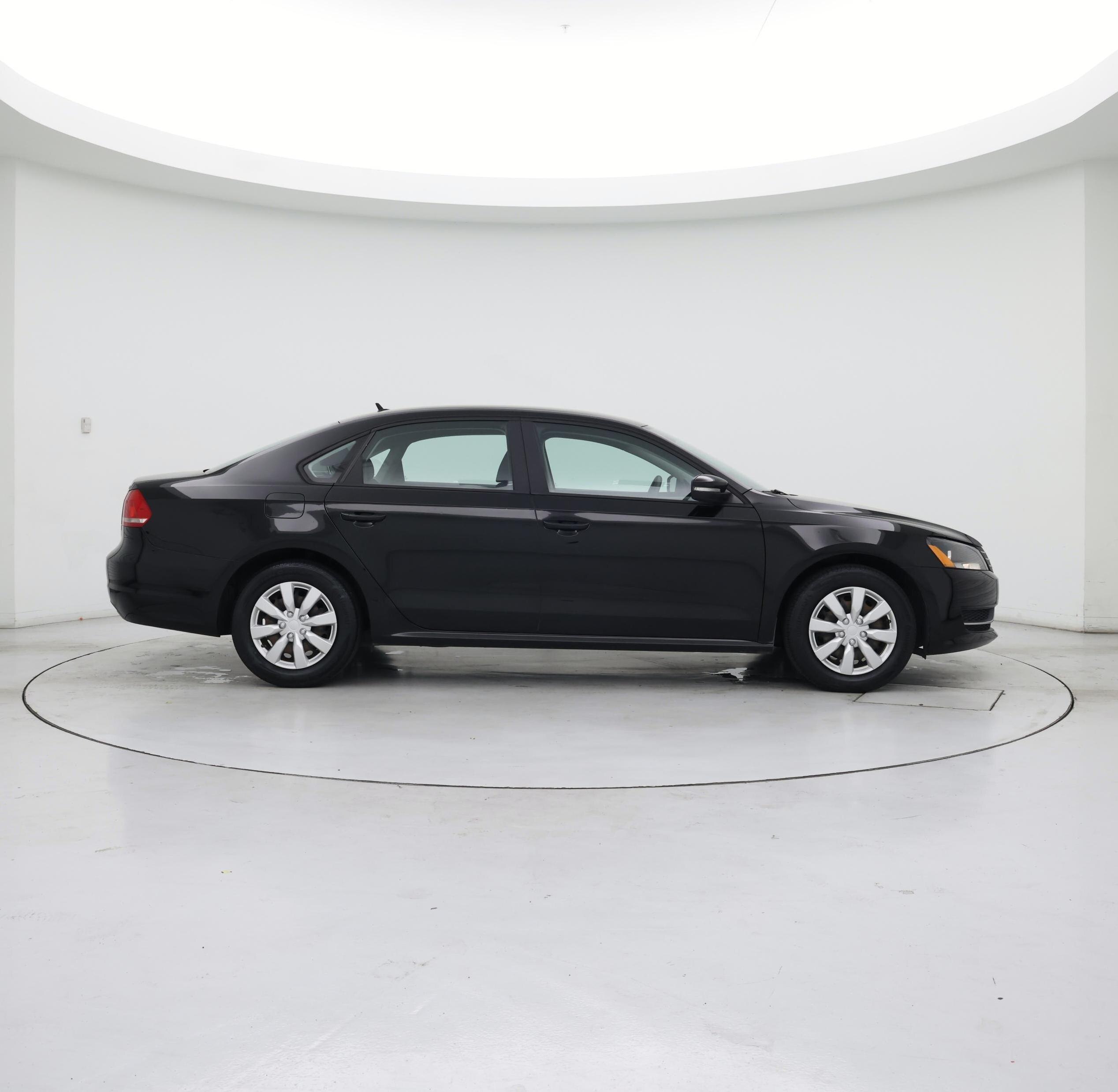 Thumbnail: 2015 Volkswagen Passat - 7