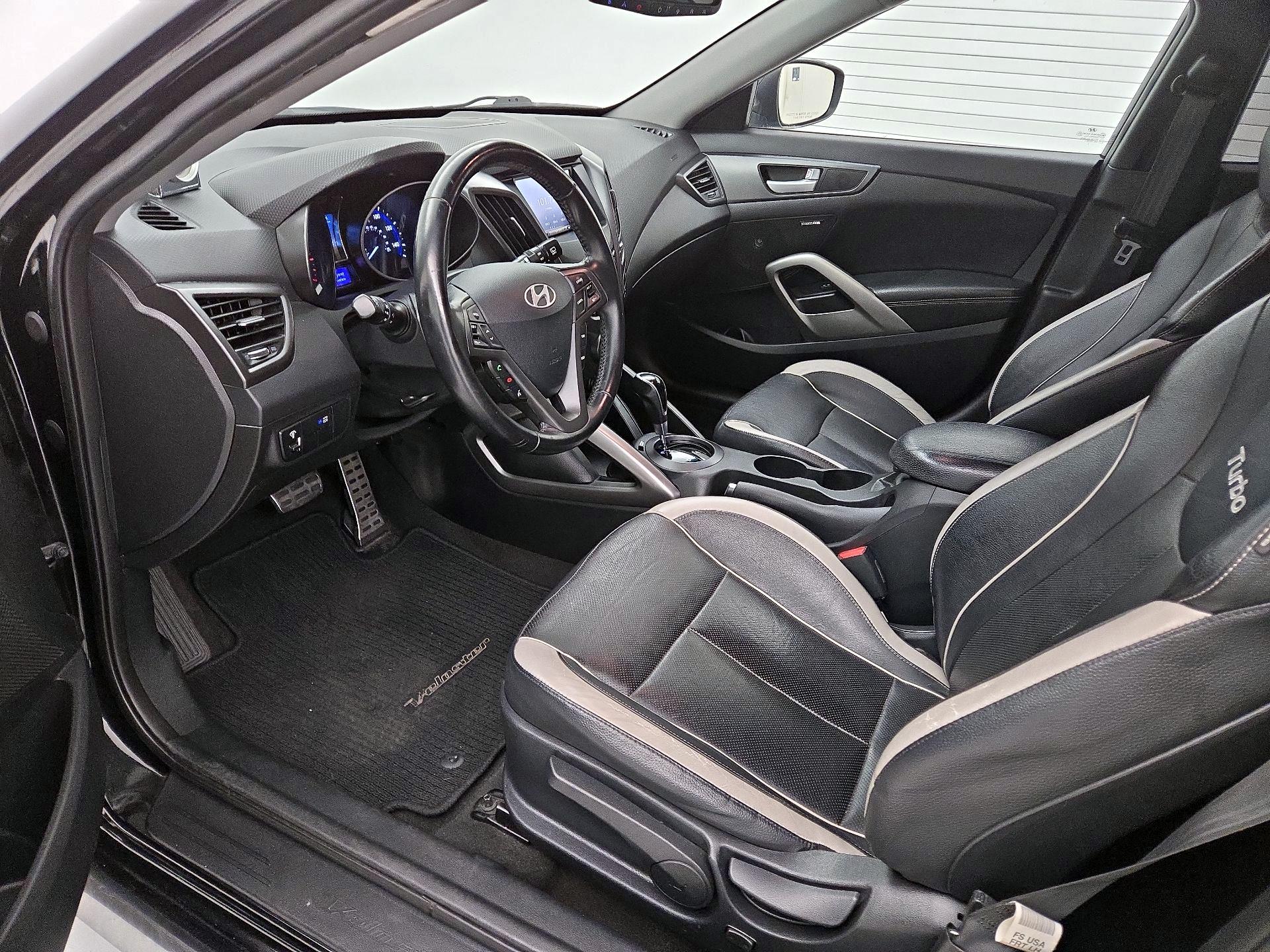 Thumbnail: 2014 Hyundai Veloster - 11