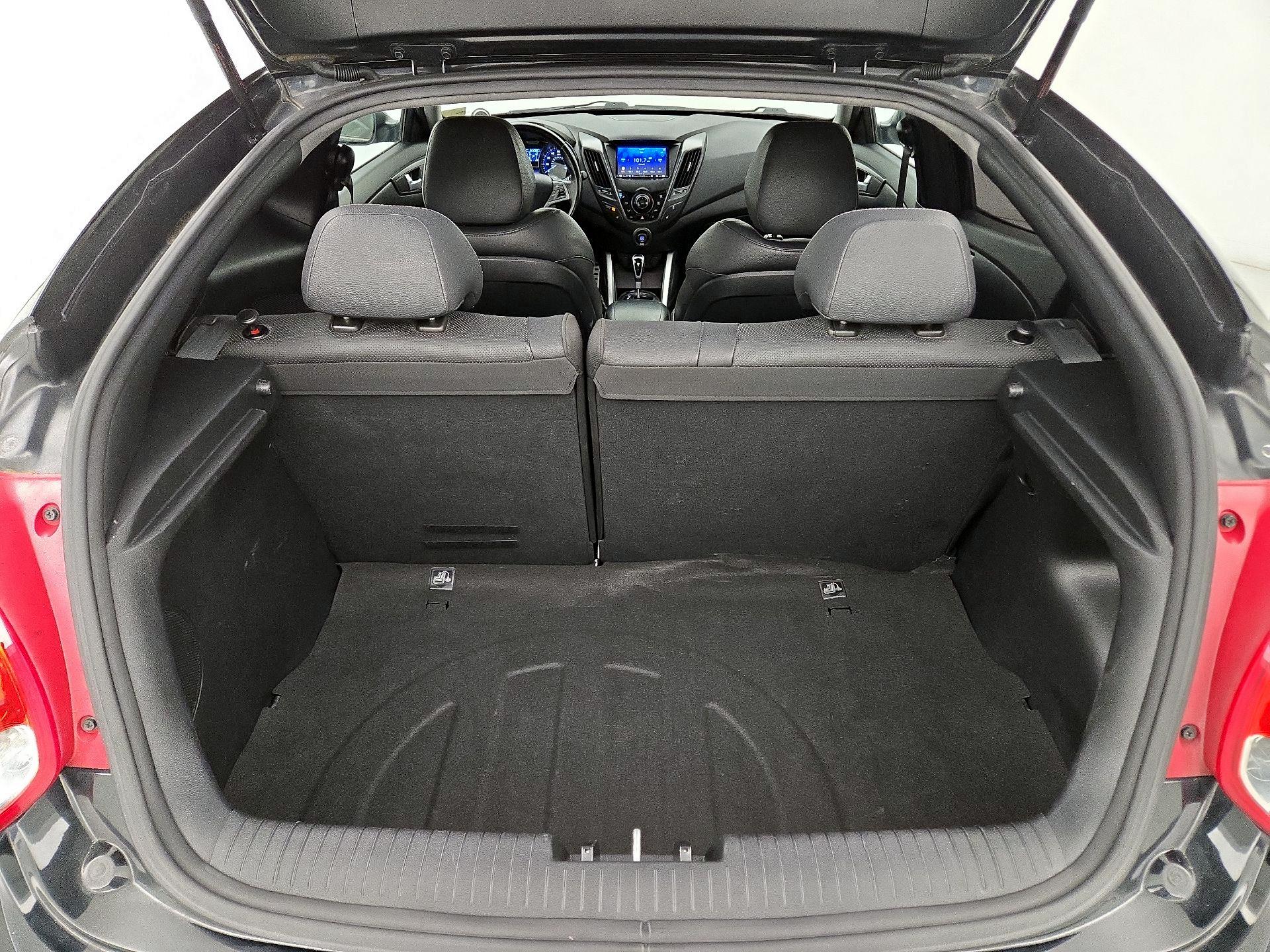 Thumbnail: 2014 Hyundai Veloster - 18