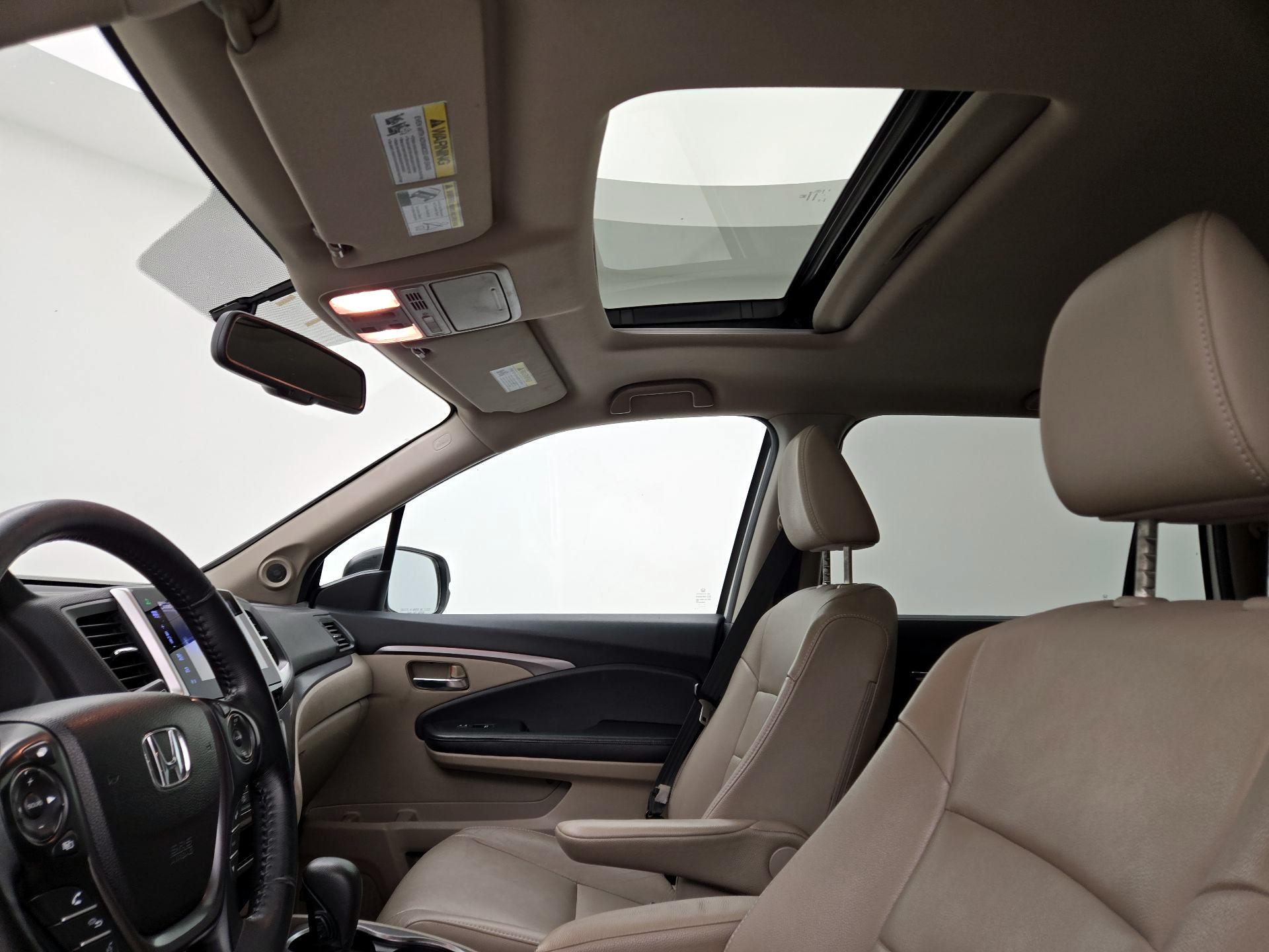 Thumbnail: 2016 Honda Pilot - 17
