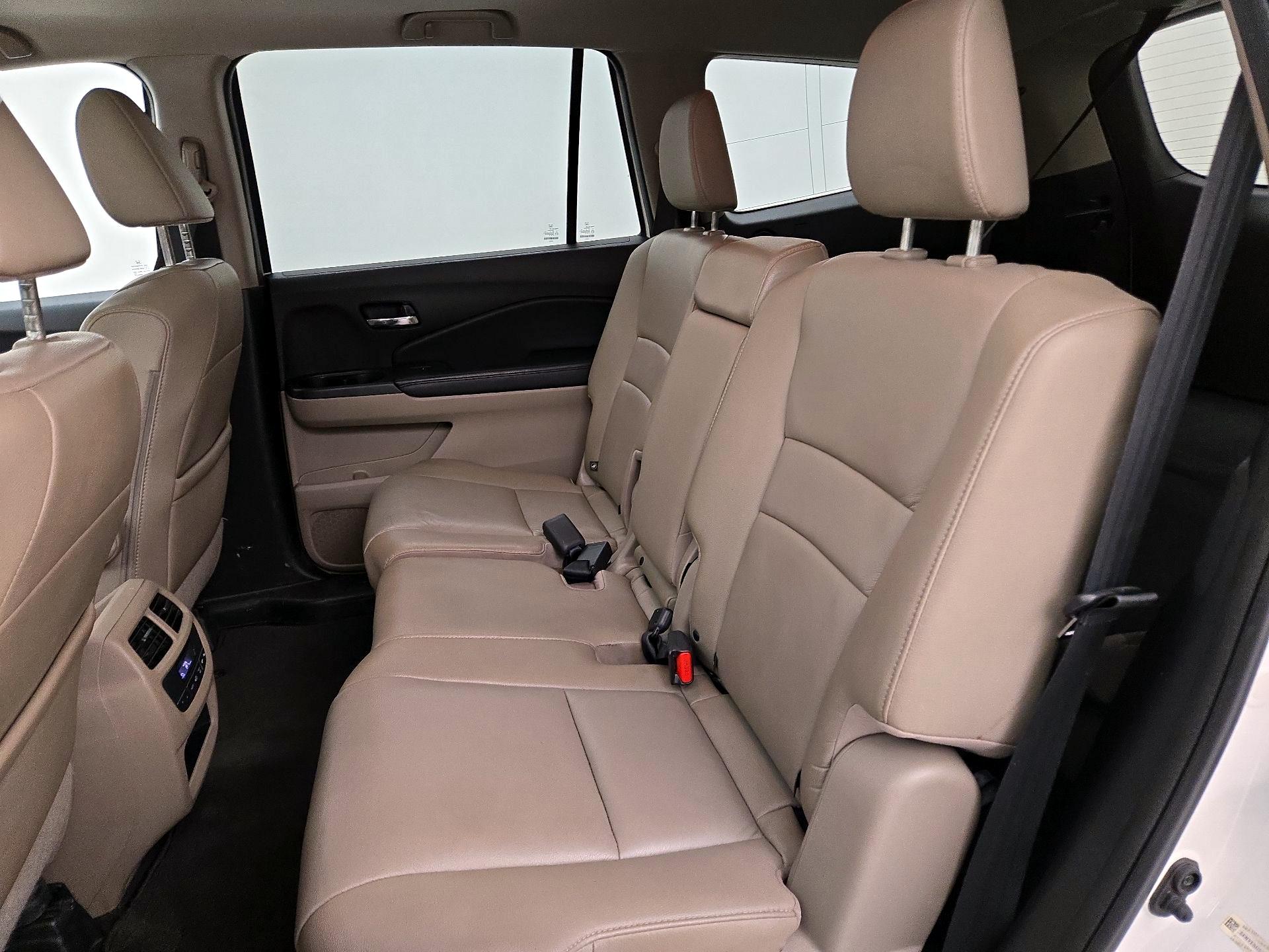 Thumbnail: 2016 Honda Pilot - 18